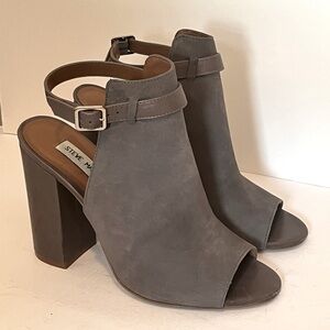 Steve Madden Gray Peep-Toe Block Heel Sandals